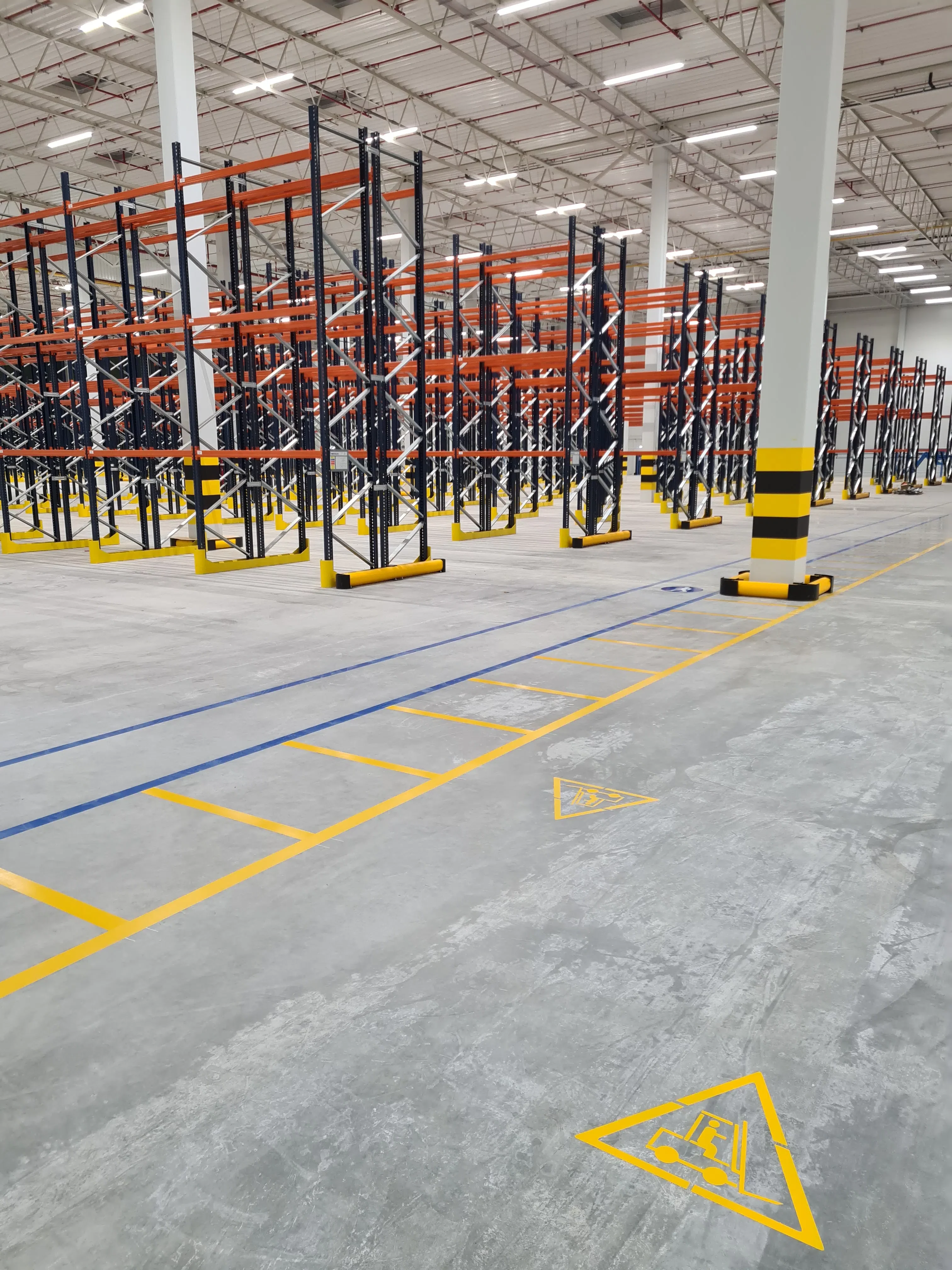 oznakowanie poziome - ścieżki komunikacyjne _ piktogramy (10)