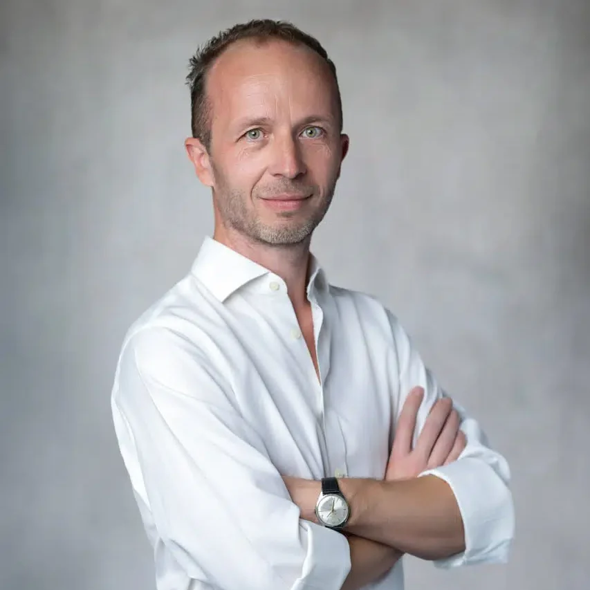 <b>ARTUR GAŁKA​</b>